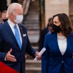 Biden invitará a estadounidenses a usar mascarilla durante sus primeros 100 días de mandato.